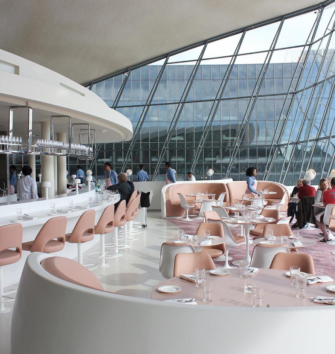 khach san san bay anh 4