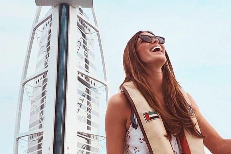 Khach san 7 sao, cho vang va nhung trai nghiem chi co o UAE hinh anh