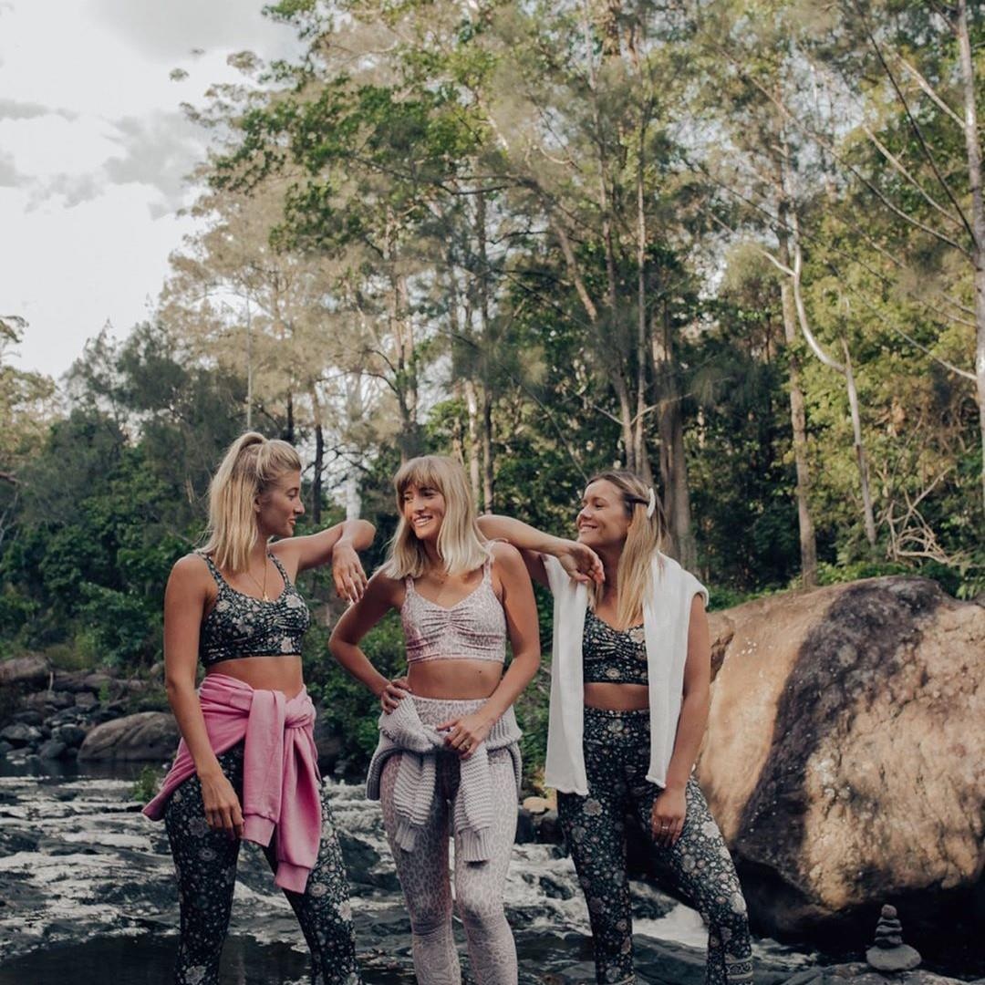 du lich cung ban be anh 4