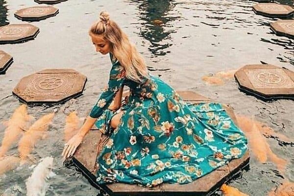 Ho ca chep o Bali tro thanh diem 'song ao' thu hut gioi tre hinh anh