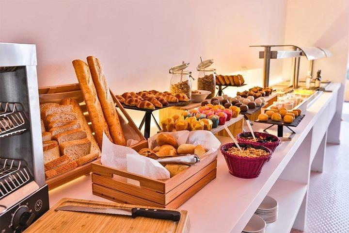 check-in khach san anh 15