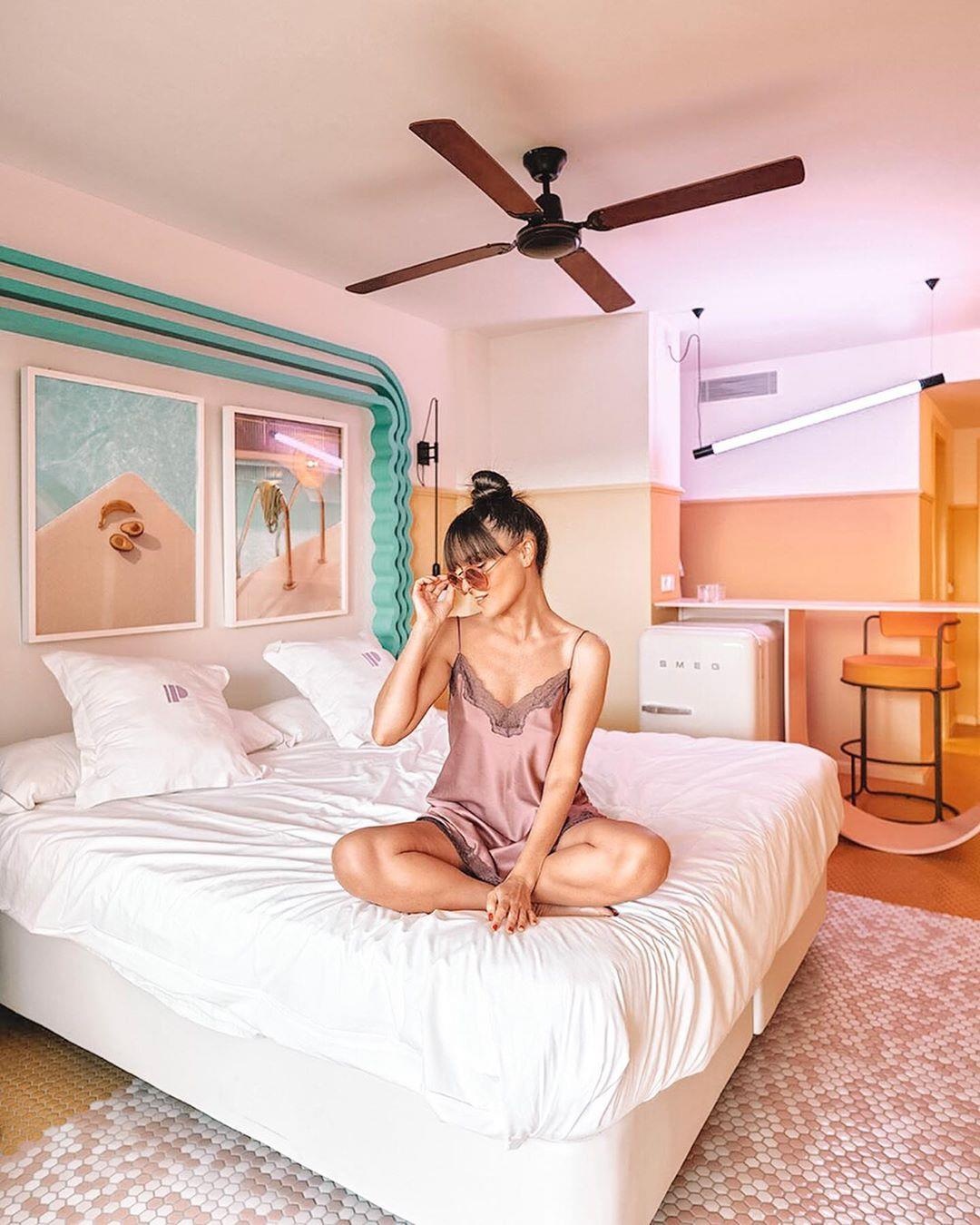 check-in khach san anh 6