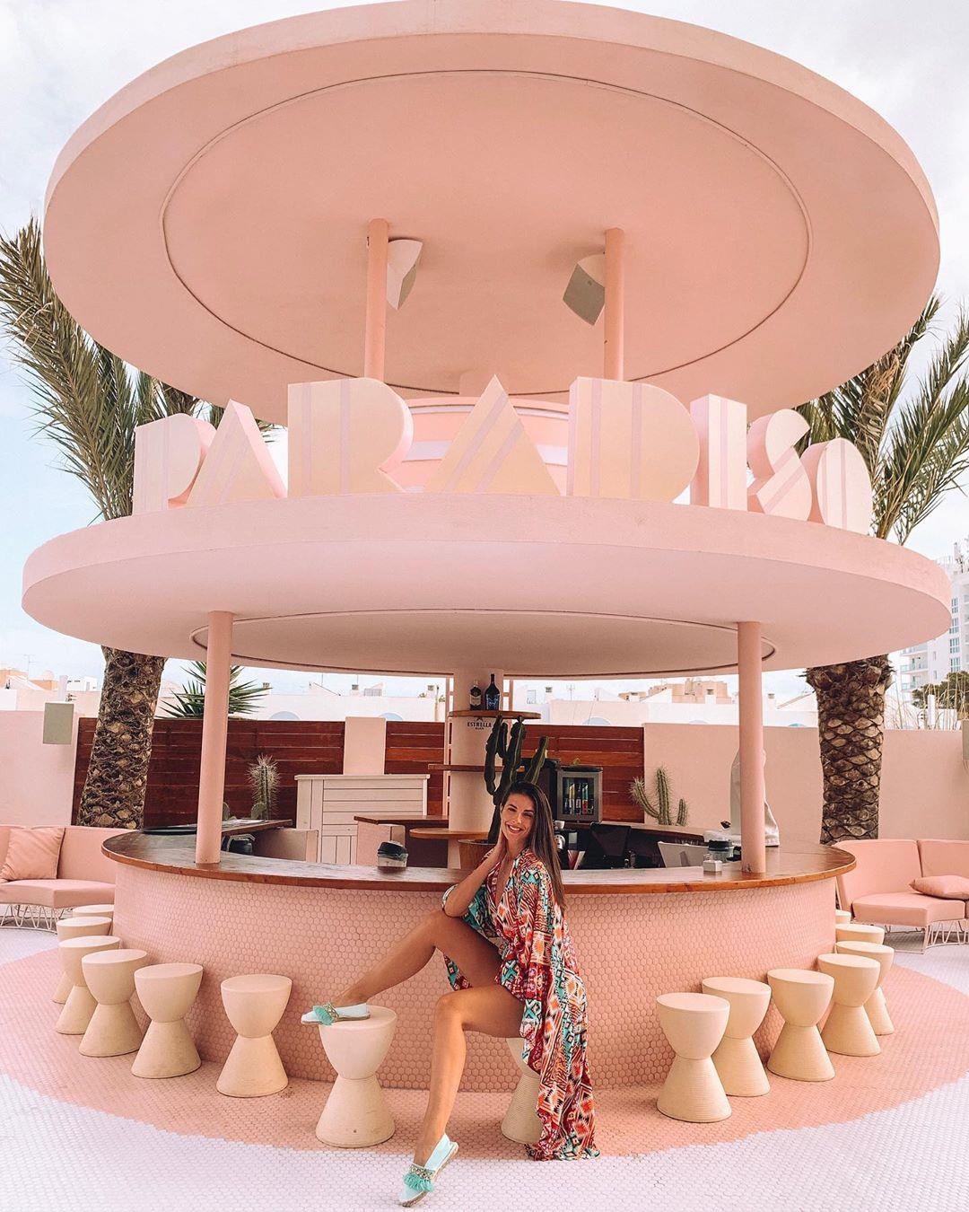 check-in khach san anh 2