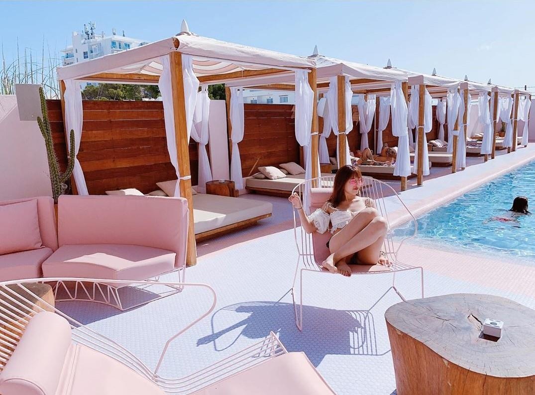 check-in khach san anh 22