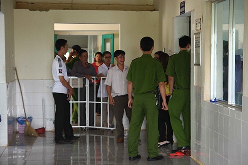 Dieu tra cac y bac si co lien quan den quy trinh tiem chung hinh anh