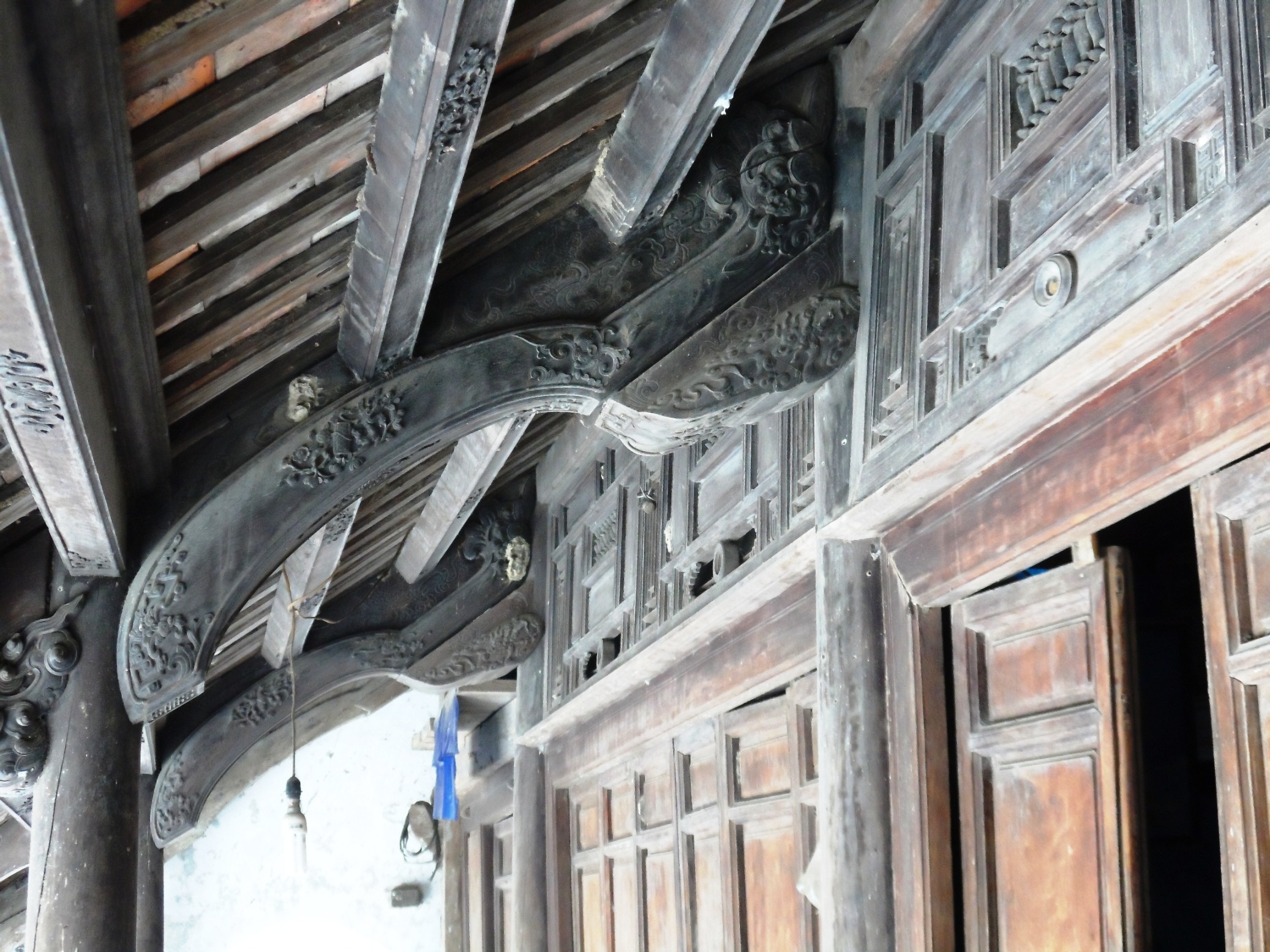 Ngoi nha co bac ty cua quan dai than trieu Nguyen hinh anh