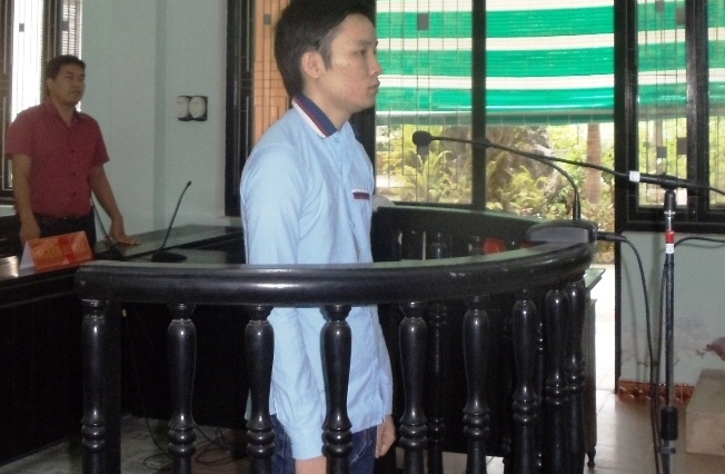 Di theo ban de giai quyet mau thuan thi bi danh chet hinh anh