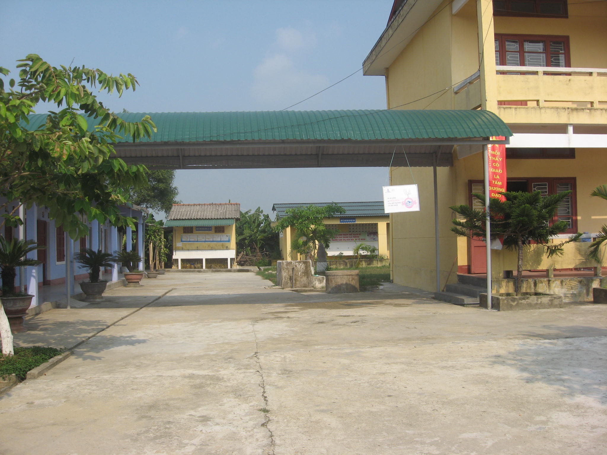 Công trình nhà vòm gây bức xúc dư luận