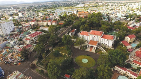 Gia Lai,  Pleiku,  Bien Ho,  Thac Phu Cuong anh 5