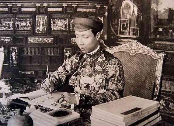 Vua nao bi nguoi doi mia mai 'tien su cua nghe ninh not'? hinh anh