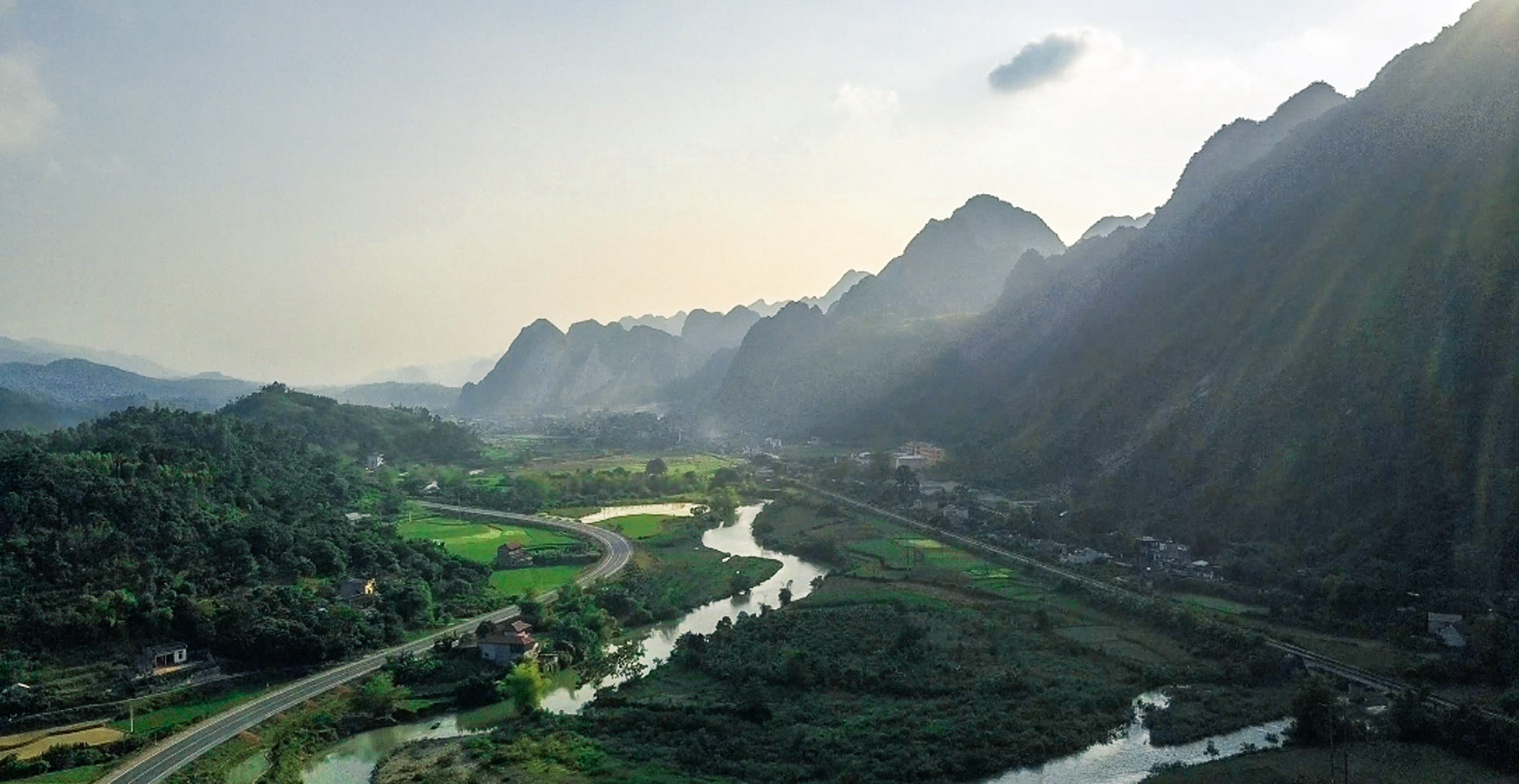 Vi sao Lieu Thang mat mang o Quy Mon Quan? hinh anh