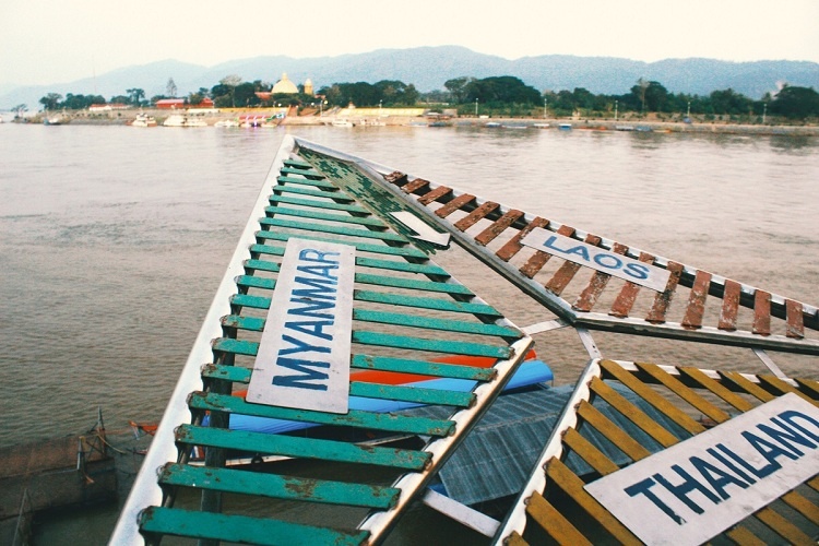 Tam Giác Vàng ảnh 2 Tam Giac Vang anh 2