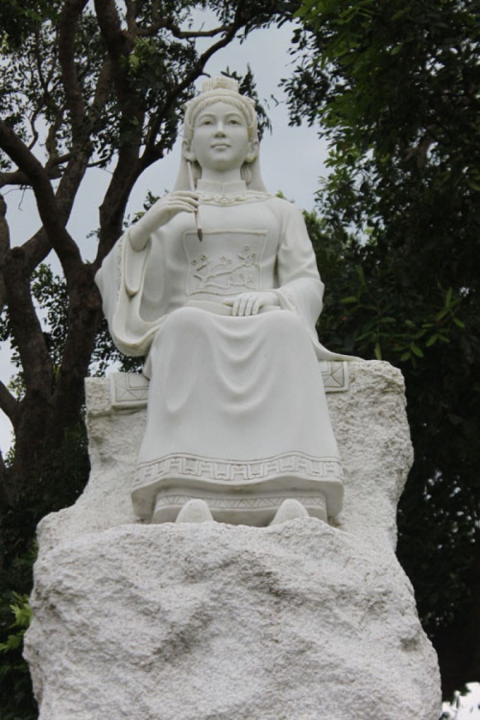 nữ nhà giáo nổi tiếng sử Việt ảnh 1 nu nha giao noi tieng su Viet anh 1