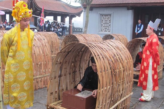 Gian lan thi cu anh 1