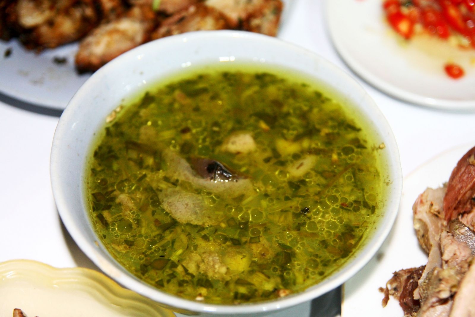 Mon nao lam tu thuc an chua tieu hoa cua trau, bo? hinh anh