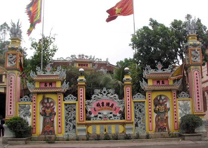 Den ba chua boi anh 1