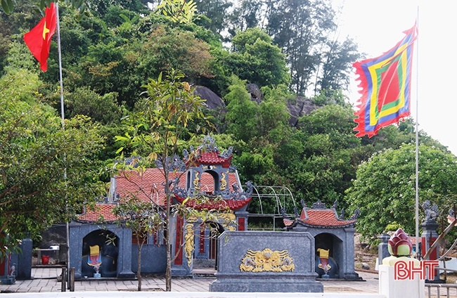 Dung tuong Le Khoi anh 2