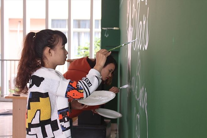 Sinh viên làm thêm tết ảnh 1 Sinh vien lam them tet anh 1