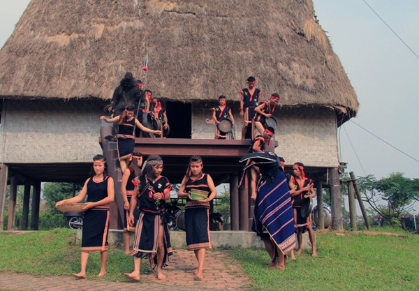‘Thay ao thep’ cho nha rong huyen thoai Tay Nguyen hinh anh
