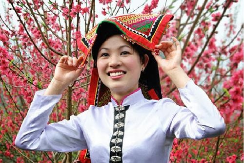 Nguoi dan toc thieu so nao o Viet Nam co hon 40 ho? hinh anh