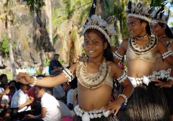 Nuoc nao rong chi 26 km2, dan so hon 11.000 nguoi? hinh anh