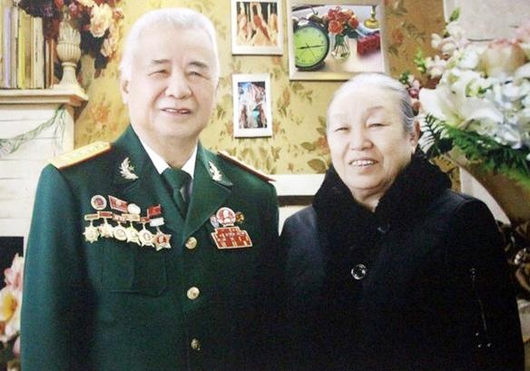 Anh hung Hoang Dang Vinh bat song tuong De Castries o dau? hinh anh