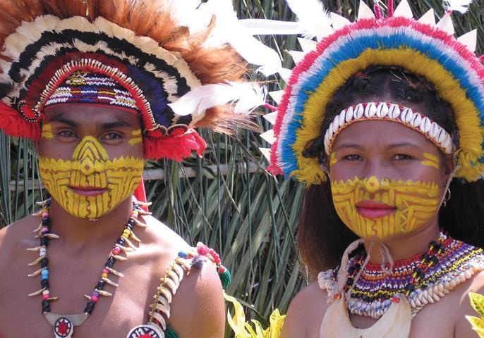 Dat nuoc co hon 8,5 trieu nguoi, su dung 860 ngon ngu hinh anh