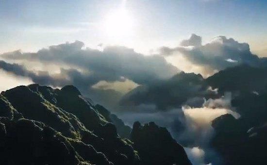 Hoang Lien Son anh 1