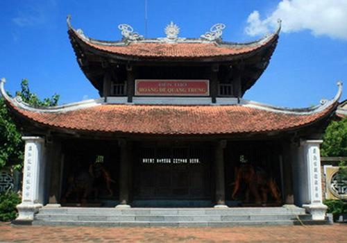 Tinh lon nhat Viet Nam, 2 lan duoc chon lam kinh do hinh anh