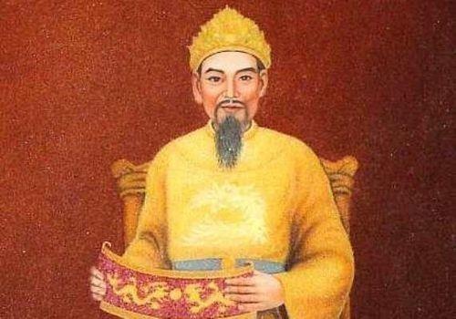 Ai lam vua nuoc Viet khi 2 tuoi, bi ong ngoai chiem mat ngoi bau? hinh anh