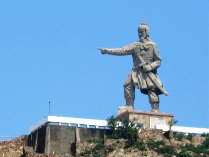 Trần Quốc Tuấn ảnh 4 Tran Quoc Tuan anh 4