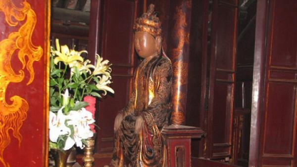 Hoang hau 2 trieu anh 2