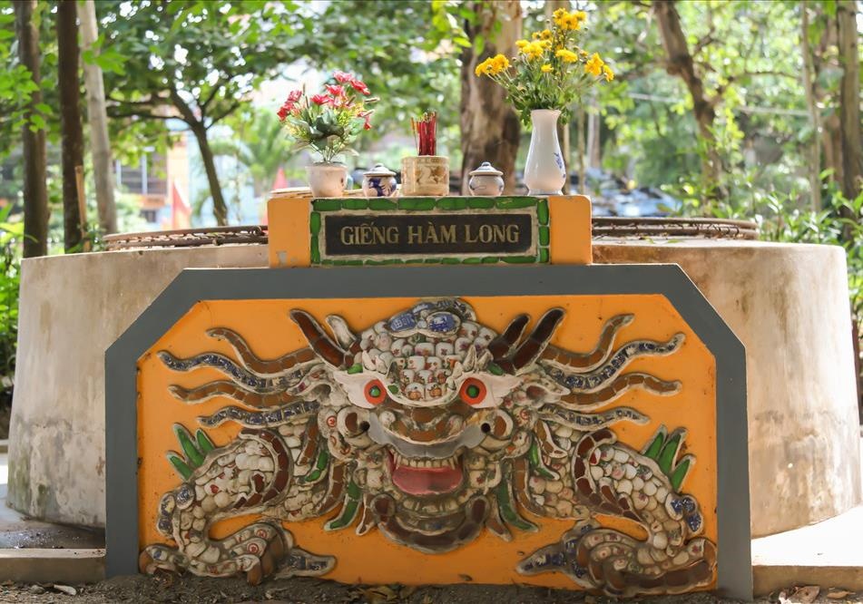 Gieng nuoc xuat hien hon 300 nam truoc, tung duoc vua Nguyen su dung hinh anh