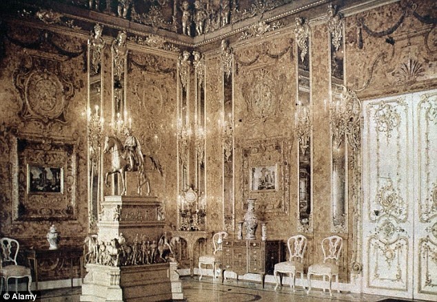 Căn phòng hổ phách ở Nga ảnh 4 Can phong ho phach o Nga anh 4