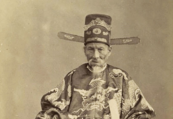 Tien si khai khoa anh 1