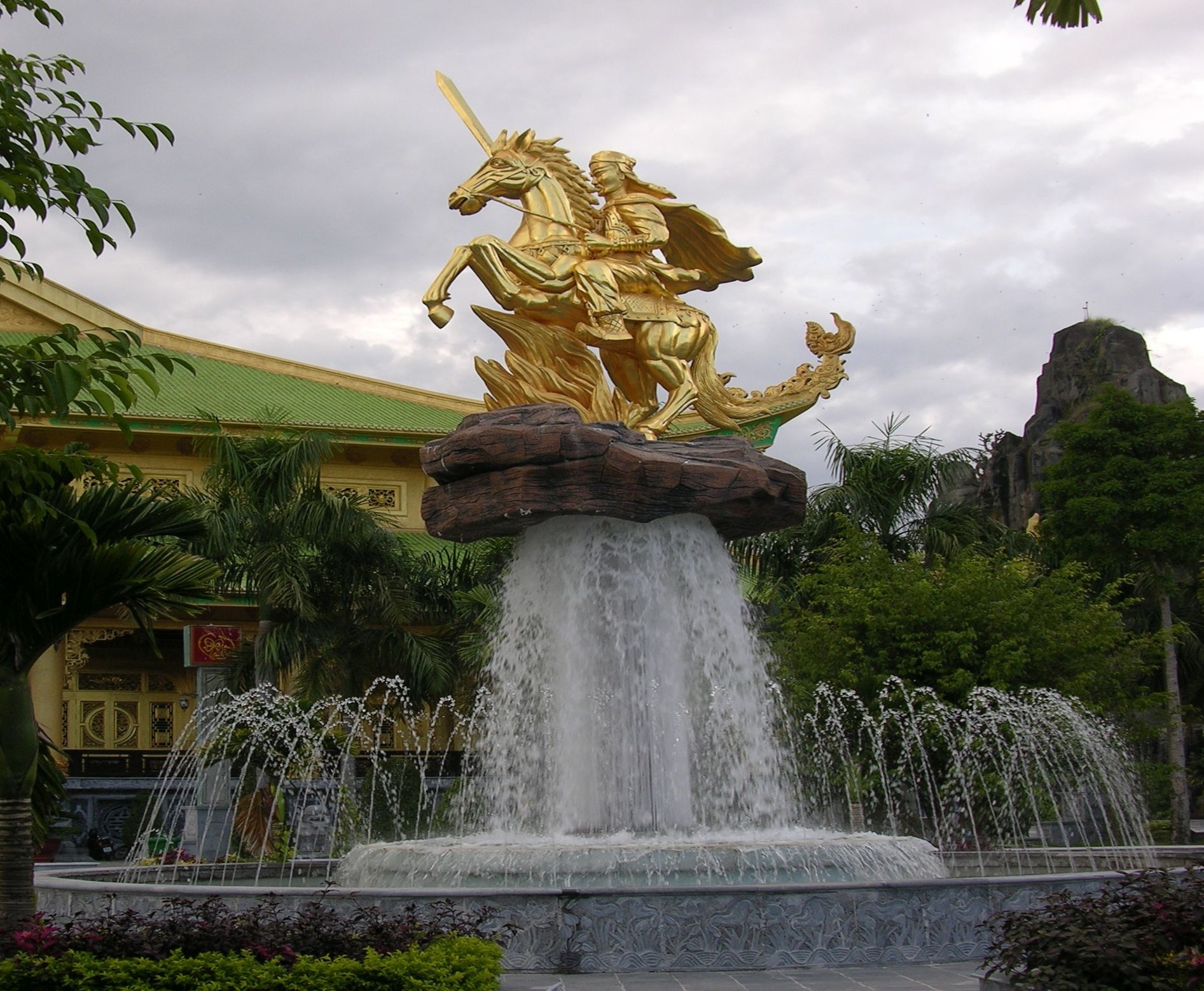 Danh Tong binh Chiem anh 5