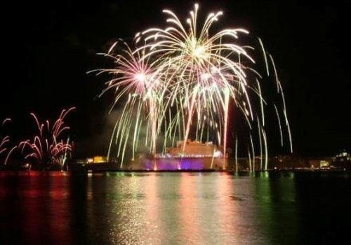 Nuoc nao don nam moi 2020 som nhat the gioi? hinh anh