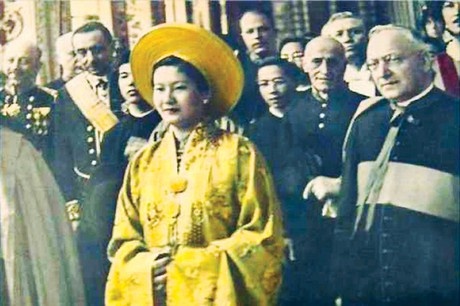 Ai quan ly tien trong hoang cung trieu Nguyen? hinh anh