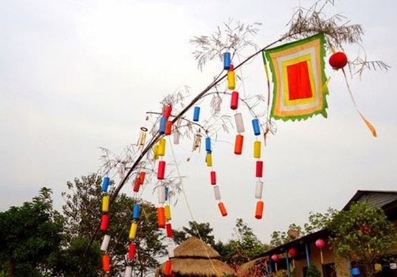 Sau le cung ong Tao, nguoi Viet trong cay gi xua duoi ma quy? hinh anh