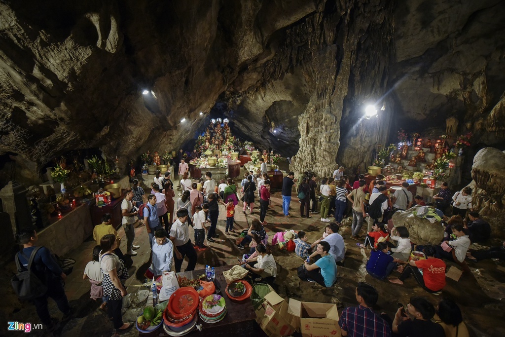 Le hoi chua Huong anh 4