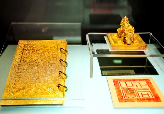 Nhung cuon sach lam bang vang trong lich su hinh anh