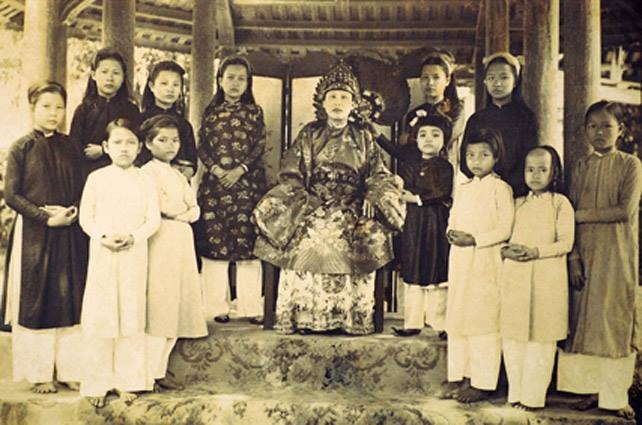 Tía,  Bọ,  U,  Bầm,  cha,  mẹ ảnh 4 Tia,  Bo,  U,  Bam,  cha,  me anh 4