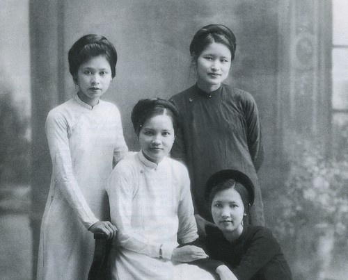 Tía,  Bọ,  U,  Bầm,  cha,  mẹ ảnh 5 Tia,  Bo,  U,  Bam,  cha,  me anh 5