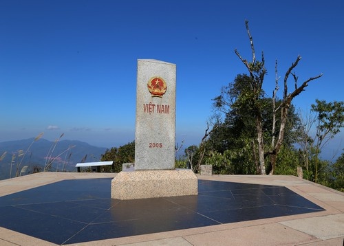 Nơi tiếp giáp 3 nước ảnh 1 Noi tiep giap 3 nuoc anh 1