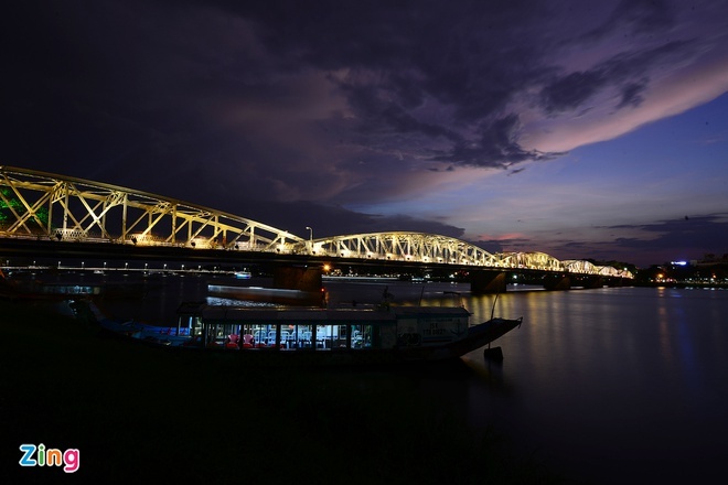 Cau Truong Tien anh 2