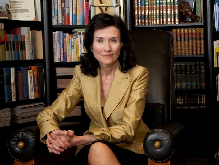 Nu nha van tung duoc ghi nhan co chi so IQ cao nhat lich su hinh anh