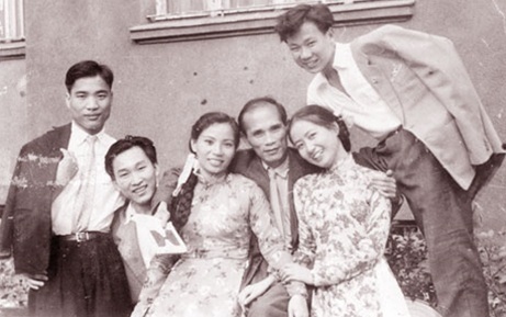 Biet danh cac nha van,  nha tho anh 1