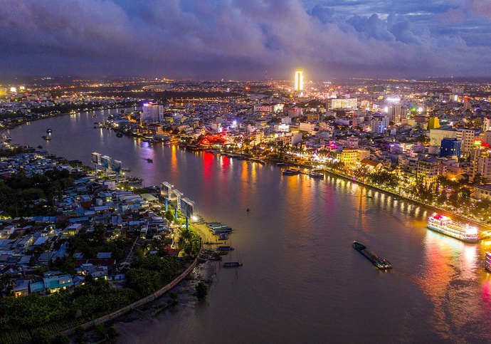 Thanh pho nao o mien Tay Nam Bo, noi tieng co nhieu giai nhan? hinh anh