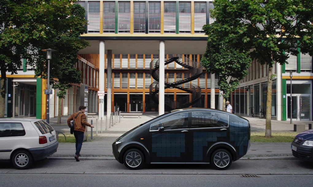 Oto chay bang nang luong mat troi gia re tu Duc hinh anh