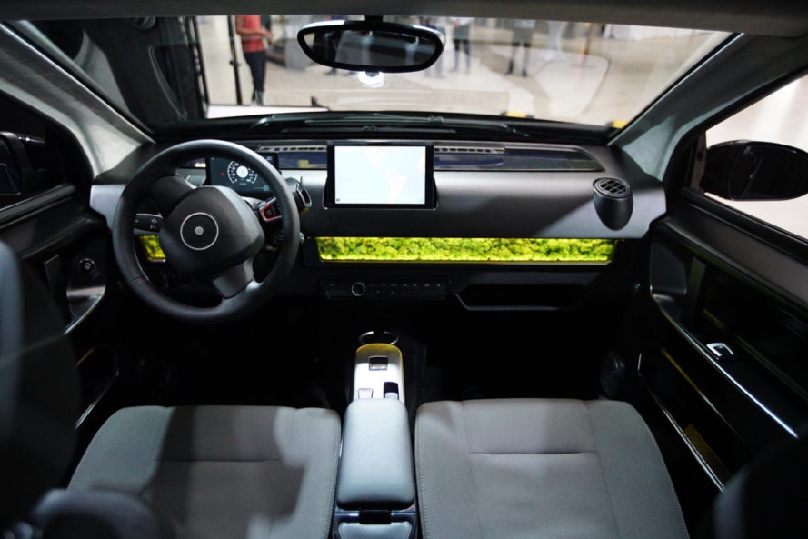 Xe SION su dung nang luong mat troi anh 3